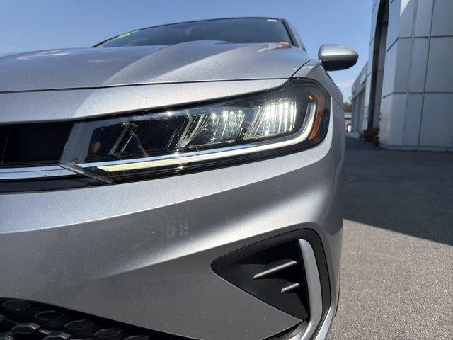 2025 Volkswagen Jetta SE Auto