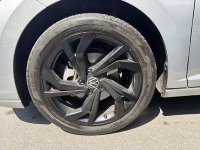 2025 Volkswagen Jetta SE Auto