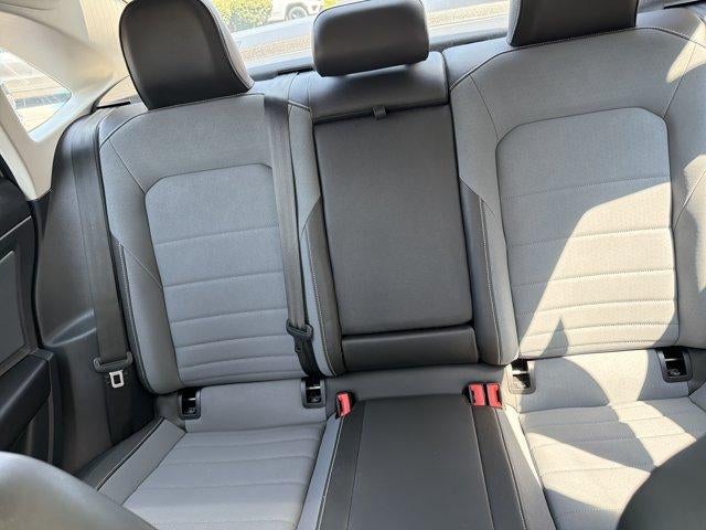2025 Volkswagen Jetta SE Auto