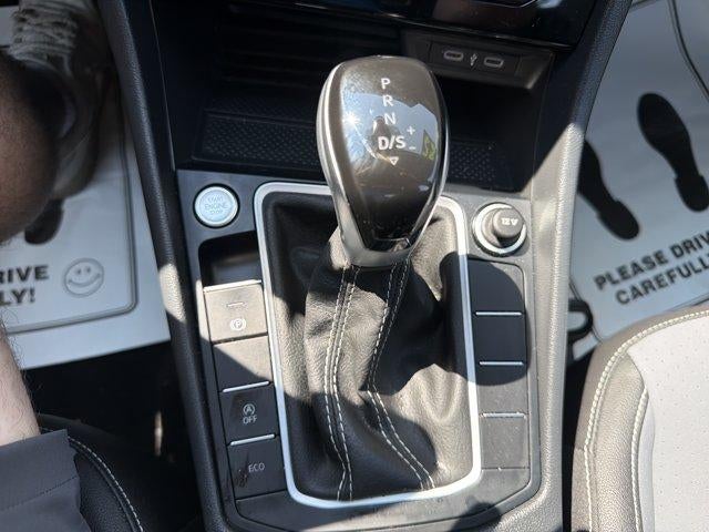 2025 Volkswagen Jetta SE Auto