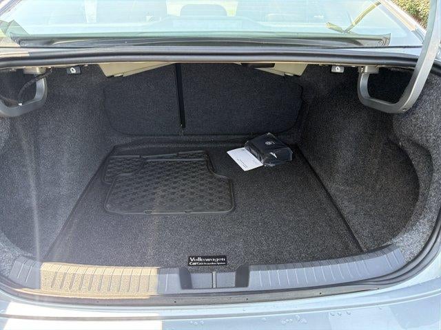 2025 Volkswagen Jetta SE Auto