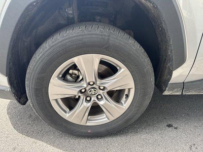 2025 Toyota RAV4 Hybrid LE AWD (Natl)