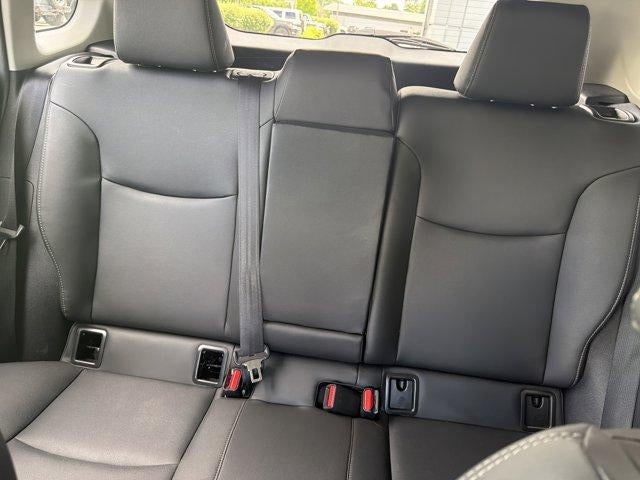 2025 Toyota Corolla Cross XLE 4WD (Natl)