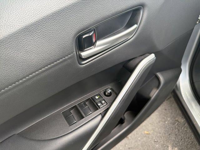 2025 Toyota Corolla Cross XLE 4WD (Natl)