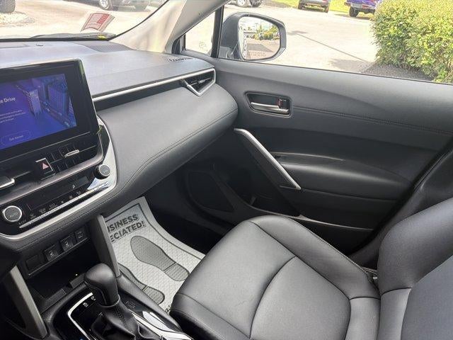 2025 Toyota Corolla Cross XLE 4WD (Natl)