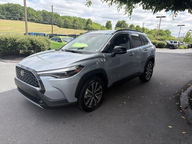 2025 Toyota Corolla Cross XLE 4WD (Natl)
