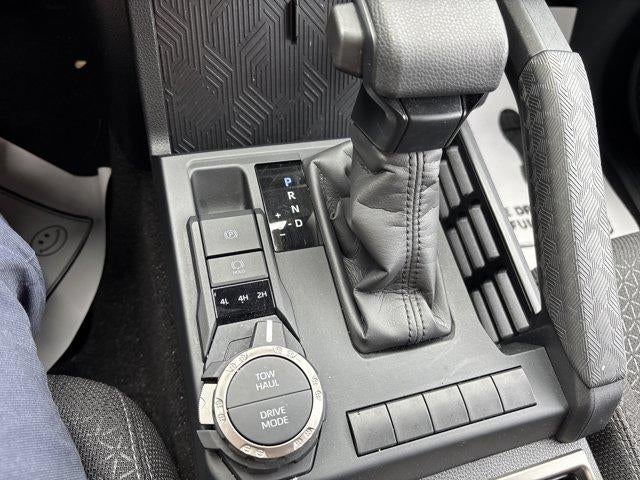 2025 Toyota 4Runner SR5 4WD (GS)