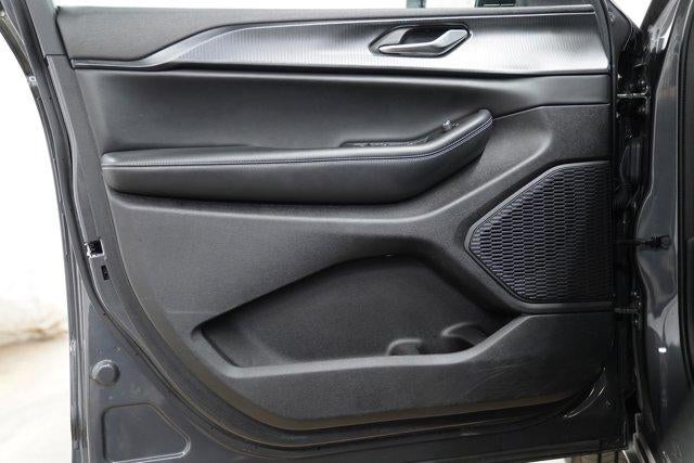 2023 Jeep Grand Cherokee Laredo X 4x4