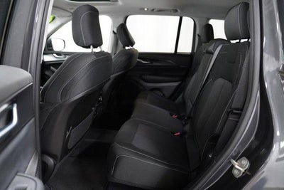 2023 Jeep Grand Cherokee Laredo X 4x4