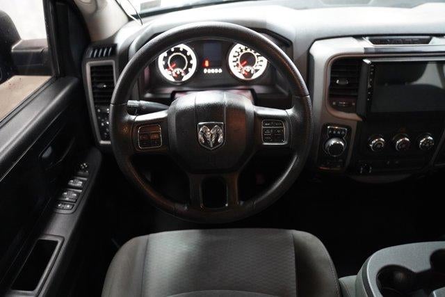 2017 RAM 1500 Express 4x4 Quad Cab 6'4" Box