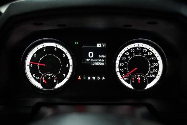 2017 RAM 1500 Express 4x4 Quad Cab 6'4" Box