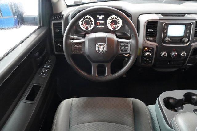 2017 RAM 1500 Express 4x4 Quad Cab 6'4" Box