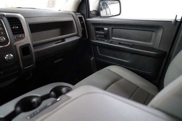 2017 RAM 1500 Express 4x4 Quad Cab 6'4" Box