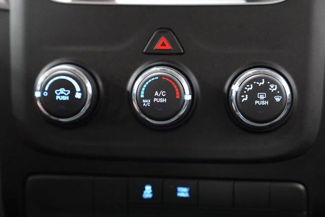 2017 RAM 1500 Express 4x4 Quad Cab 6'4" Box