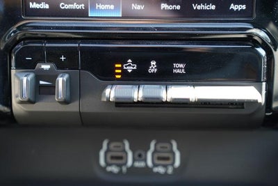 2024 RAM 1500 Limited 4x4 Crew Cab 5'7" Box