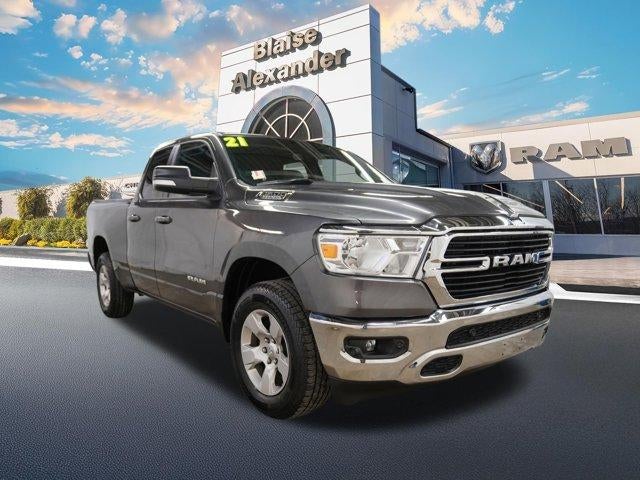 2020 RAM 1500 Laramie 4x4 Crew Cab 5'7" Box