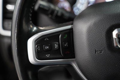 2020 RAM 1500 Laramie 4x4 Crew Cab 5'7" Box