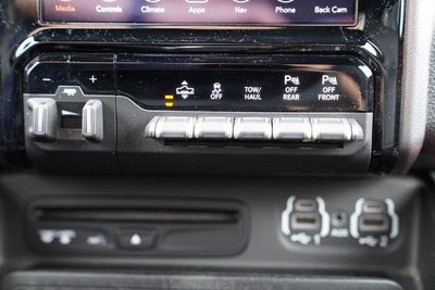 2019 RAM 1500 Rebel 4x4 Crew Cab 5'7" Box
