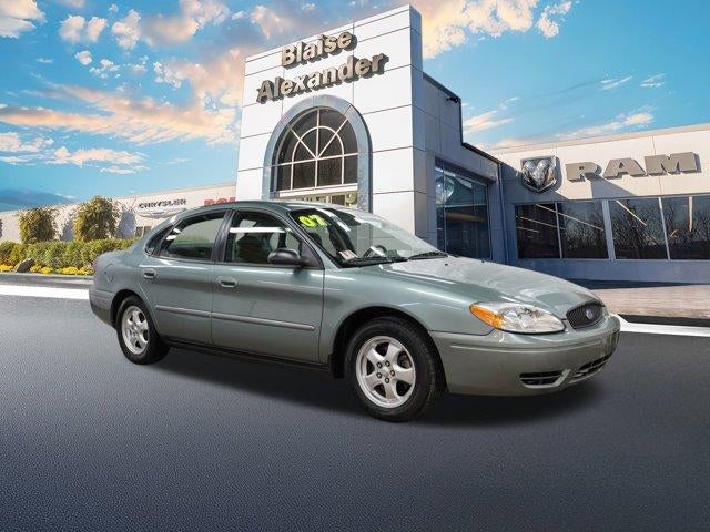 2007 Ford Taurus 4dr Sdn SE