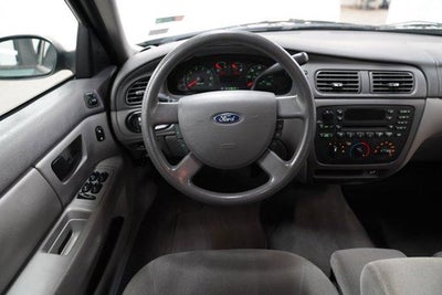 2007 Ford Taurus 4dr Sdn SE