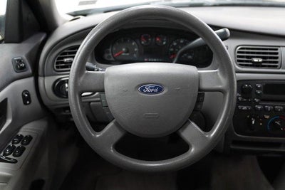 2007 Ford Taurus 4dr Sdn SE