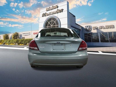 2007 Ford Taurus 4dr Sdn SE