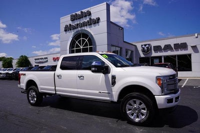 2017 Ford Super Duty F-350 SRW Platinum 4WD Crew Cab 6.75' Box