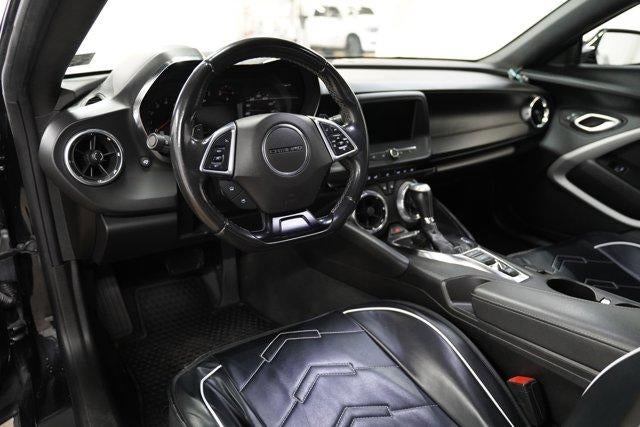 2022 Chevrolet Camaro 2dr Coupe 1LT