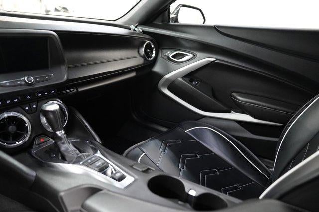 2022 Chevrolet Camaro 2dr Coupe 1LT