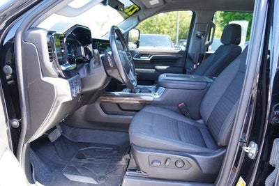 2022 Chevrolet Silverado 1500 Crew Cab Standard Box 4-Wheel Drive RST