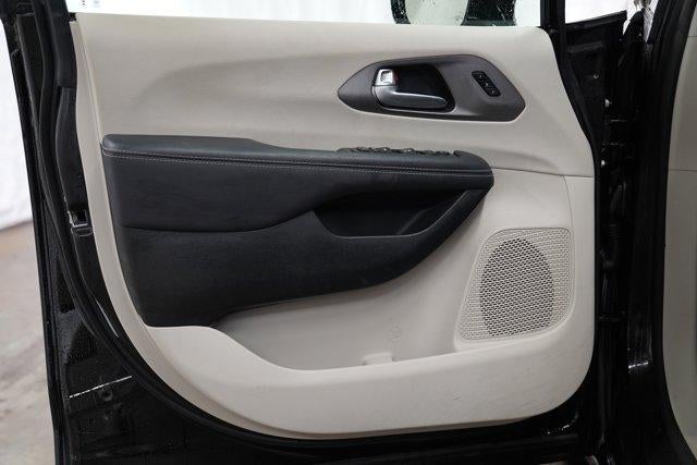 2024 Chrysler Pacifica Touring L FWD