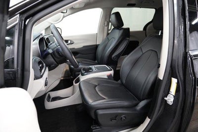 2024 Chrysler Pacifica Touring L FWD