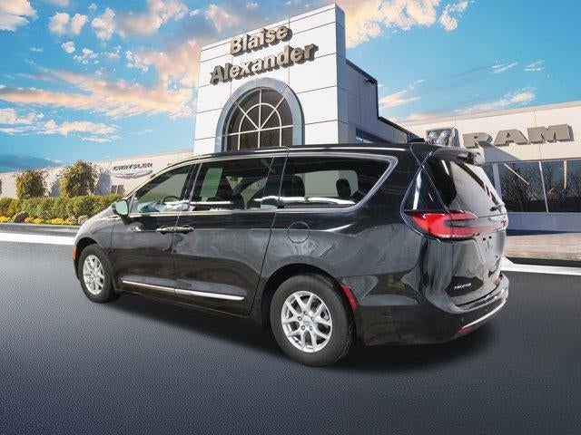 2025 Chrysler Pacifica Select FWD