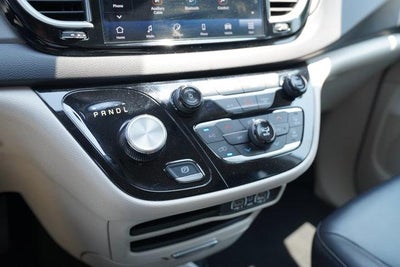 2024 Chrysler Pacifica Touring L FWD