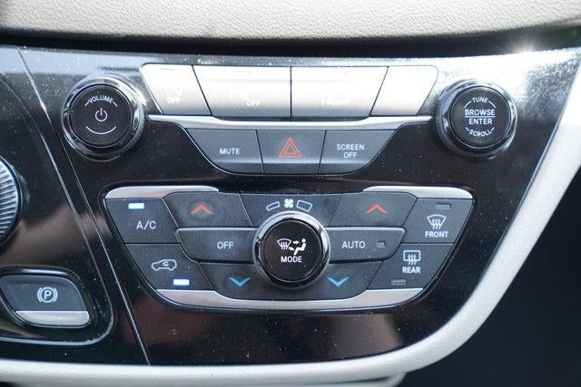 2024 Chrysler Pacifica Touring L FWD