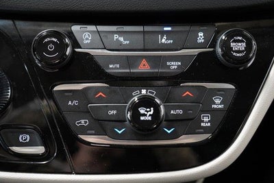 2024 Chrysler Pacifica Touring L FWD