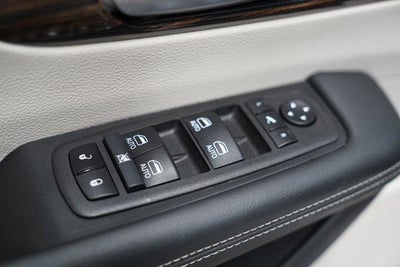 2024 Chrysler Pacifica Limited FWD