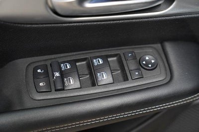 2023 Chrysler Pacifica Hybrid Touring L FWD