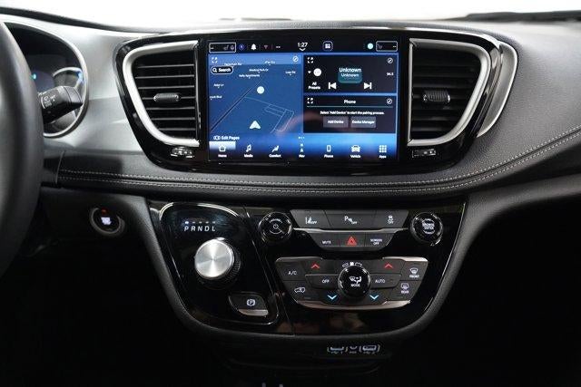 2023 Chrysler Pacifica Hybrid Touring L FWD