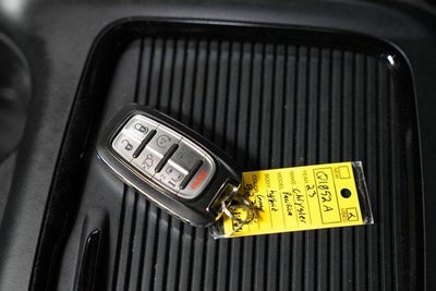 2023 Chrysler Pacifica Hybrid Touring L FWD