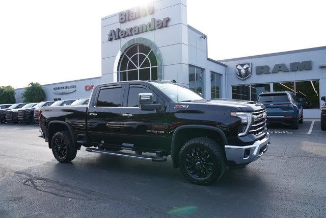 2025 Chevrolet Silverado 3500 HD Crew Cab Standard Box 4-Wheel Drive LTZ