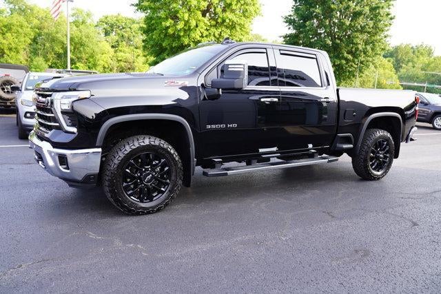 2025 Chevrolet Silverado 3500 HD Crew Cab Standard Box 4-Wheel Drive LTZ