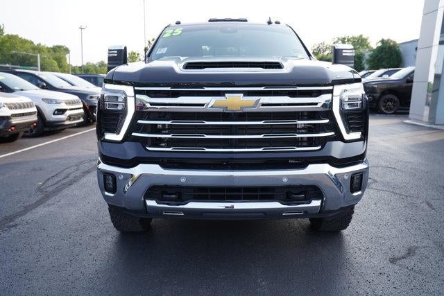 2025 Chevrolet Silverado 3500 HD Crew Cab Standard Box 4-Wheel Drive LTZ