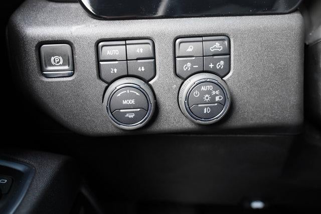 2025 Chevrolet Silverado 3500 HD Crew Cab Standard Box 4-Wheel Drive LTZ