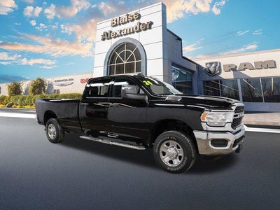 2024 RAM 3500 Tradesman 4x4 Crew Cab 8' Box