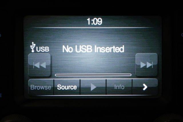 2016 RAM 2500 4WD Crew Cab 8 Ft Box Tradesman