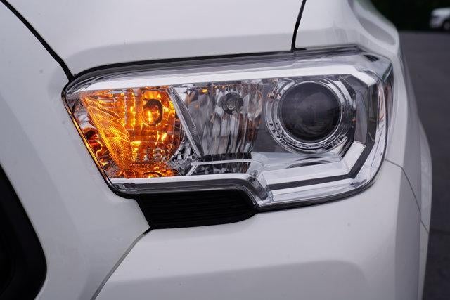 2022 Toyota Tacoma 4WD 4WD SR Access Cab 6' Bed I4 AT (SE)