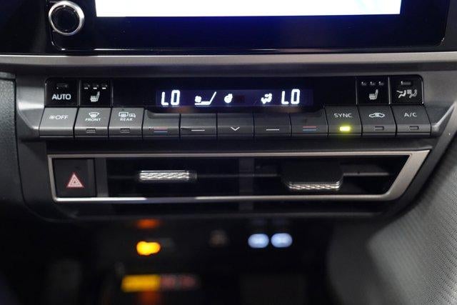 2026 Toyota Camry SE AWD (Natl)