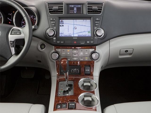 2013 Toyota Highlander 4WD 4dr V6 Plus (Natl)