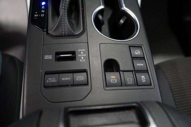 2024 Toyota Highlander LE AWD (SE)